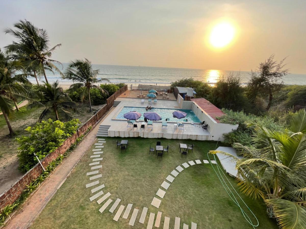 Hotel Kay'S By The Sea à Ajgaon Extérieur photo
