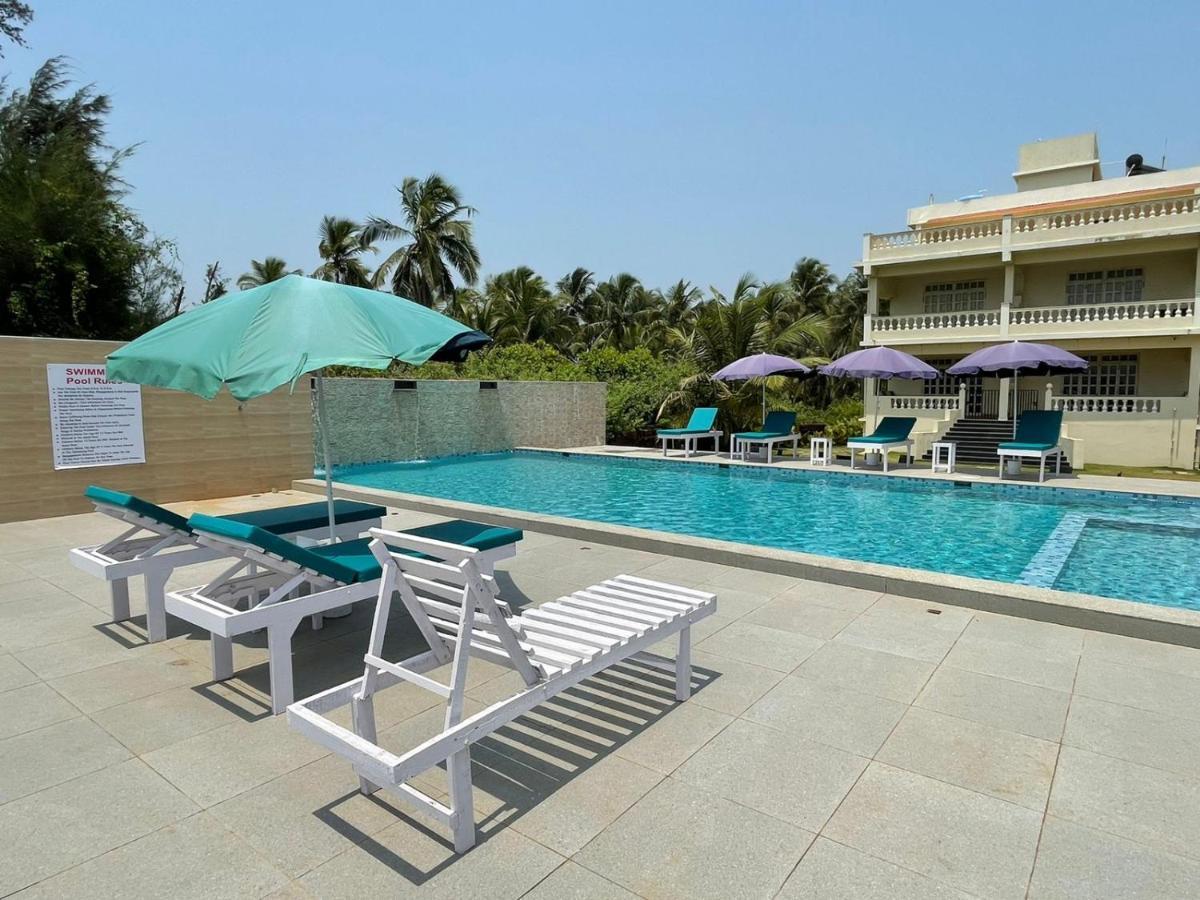 Hotel Kay'S By The Sea à Ajgaon Extérieur photo