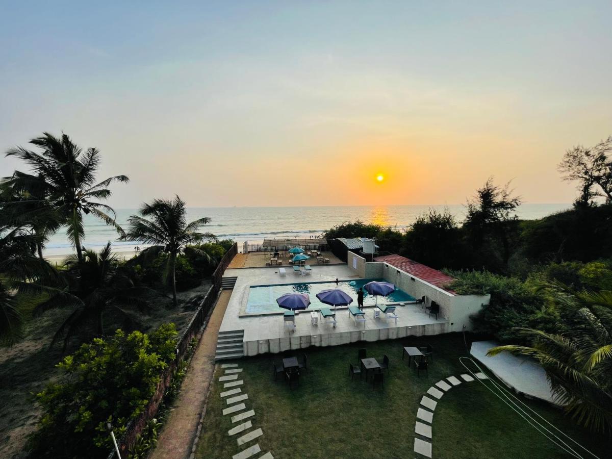 Hotel Kay'S By The Sea à Ajgaon Extérieur photo