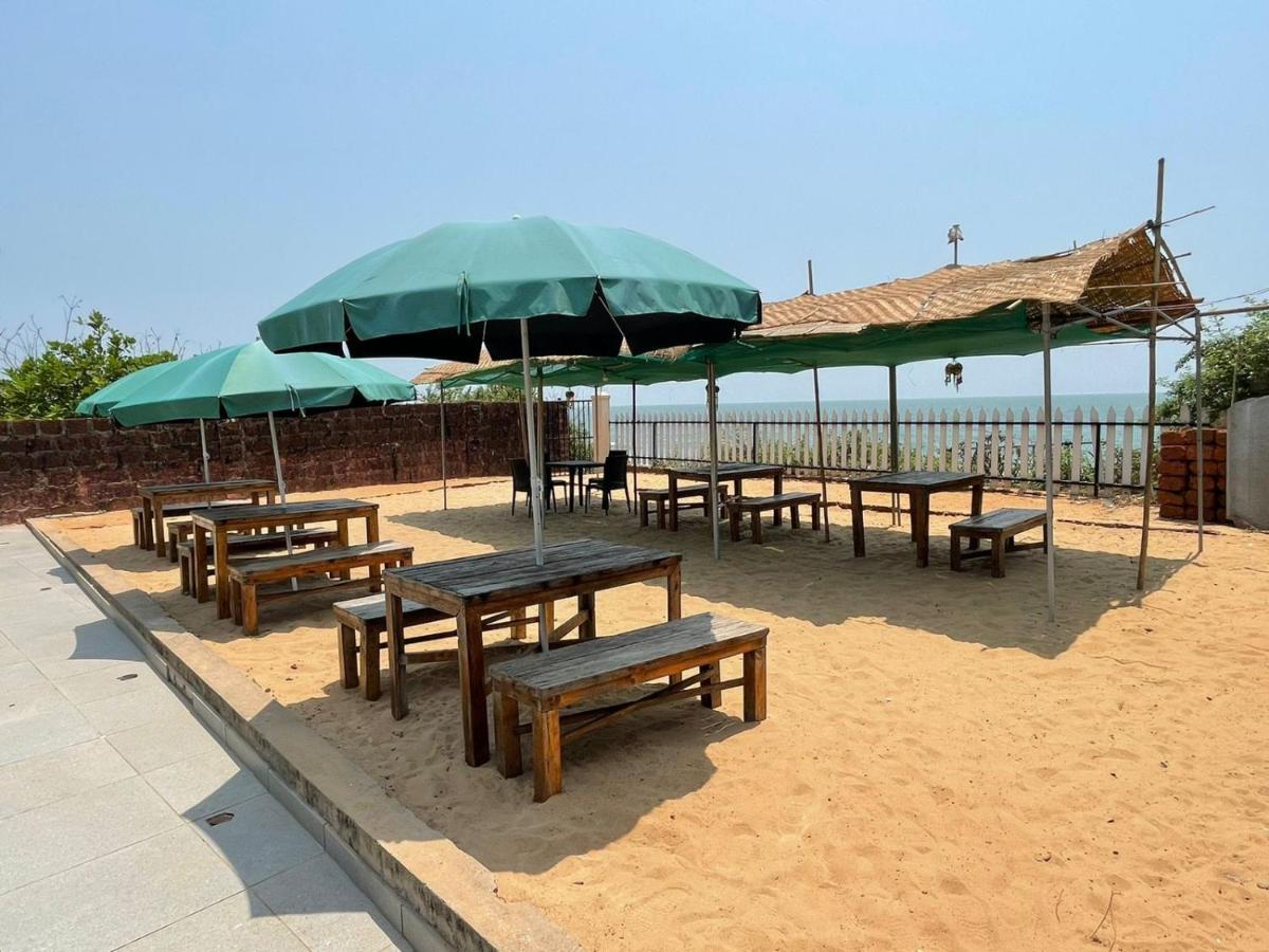 Hotel Kay'S By The Sea à Ajgaon Extérieur photo